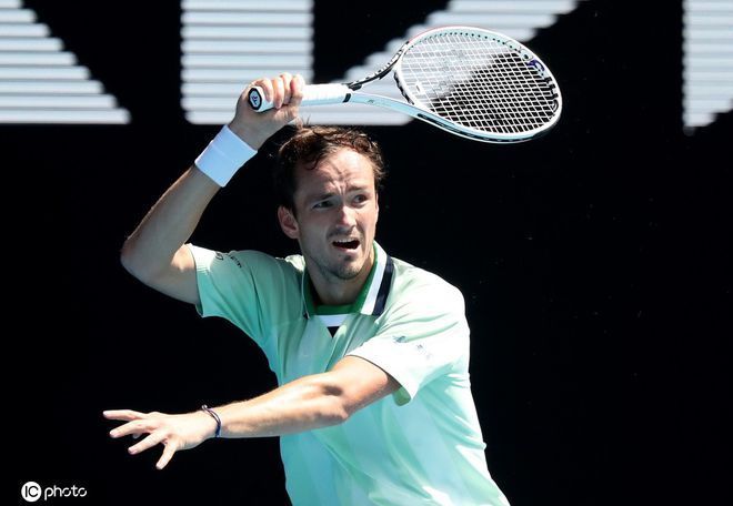 赛中有着极 赛中有着极