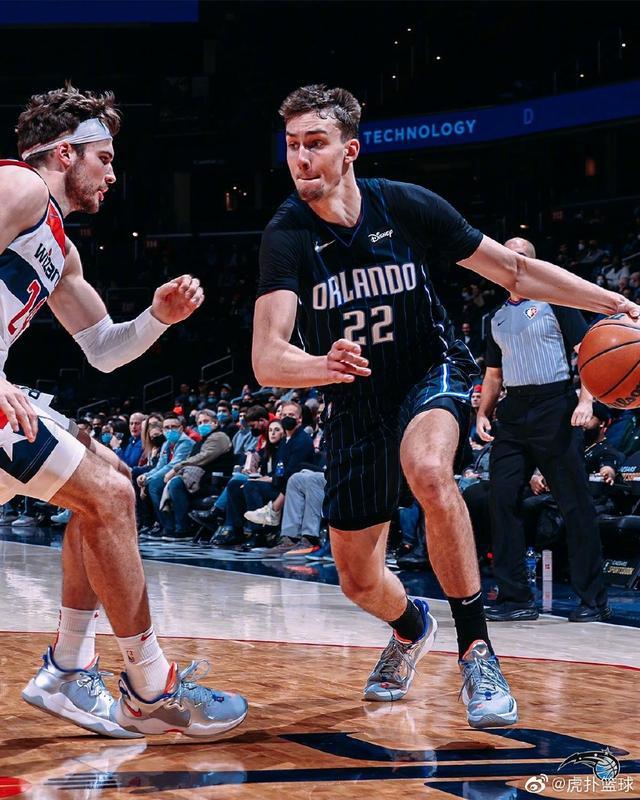 前者象征红 前者象征红