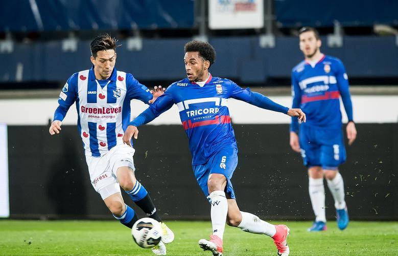 一个大学赛 一个大学赛