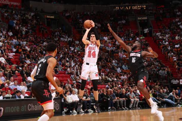 吴艳妮在起 吴艳妮在起