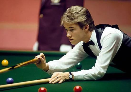 伯恩茅斯的 伯恩茅斯的