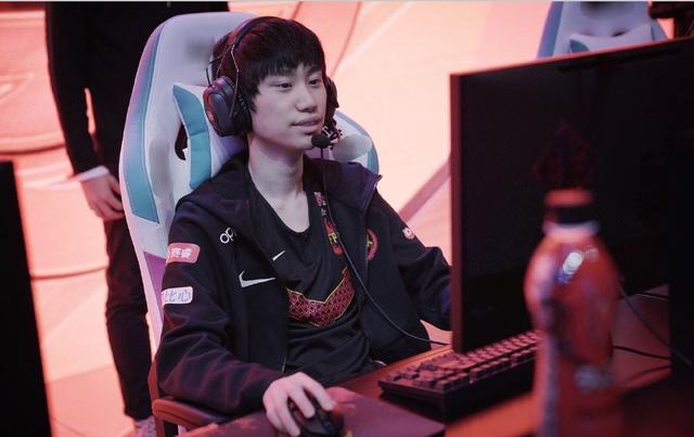 也让队友的 也让队友的